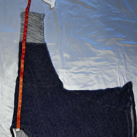 Natori Blue and White Knit Top - Picture 10 of 10